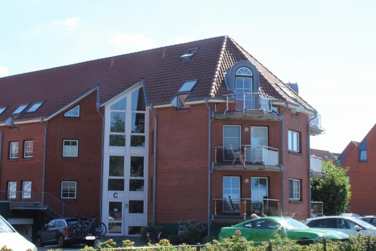 Residenz Rosengrund Mit Schwimmbad Und Sauna Büsum Esterno foto